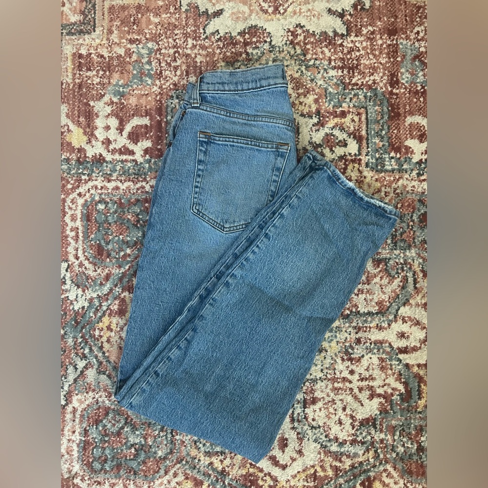 Abercrombie & Fitch Straight Leg Dad Jeans in Classic Blue 6L/28 Curve Love